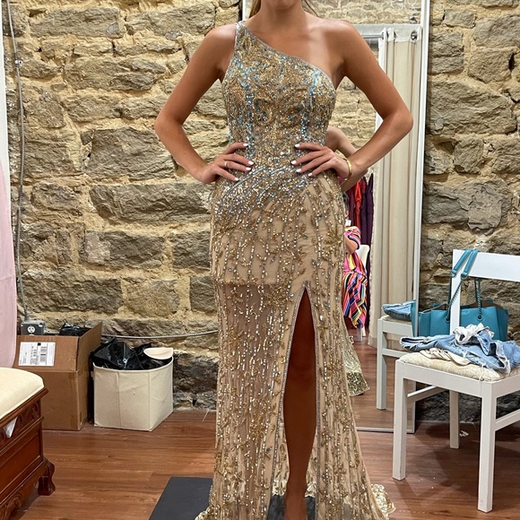One of a kind Sherri hill gown - Picture 5 of 8